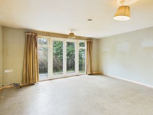 Sitting Room- click for photo gallery